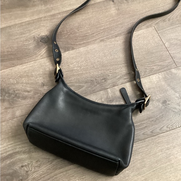 Vintage Coach black leather legacy bag. 9136 - Picture 1 of 9